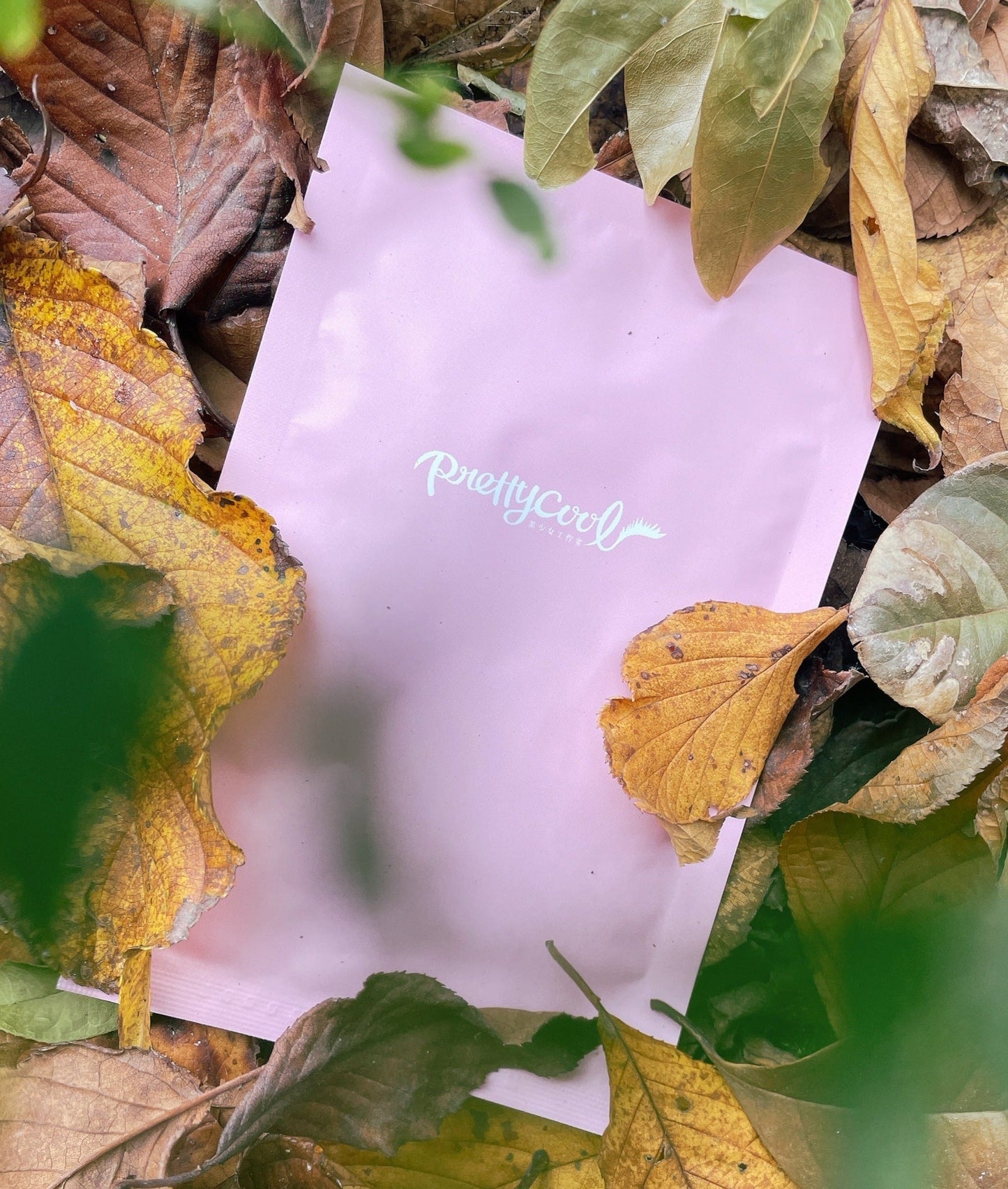 Pretty Cool Facial Mask (30 Pc) w Free Gift